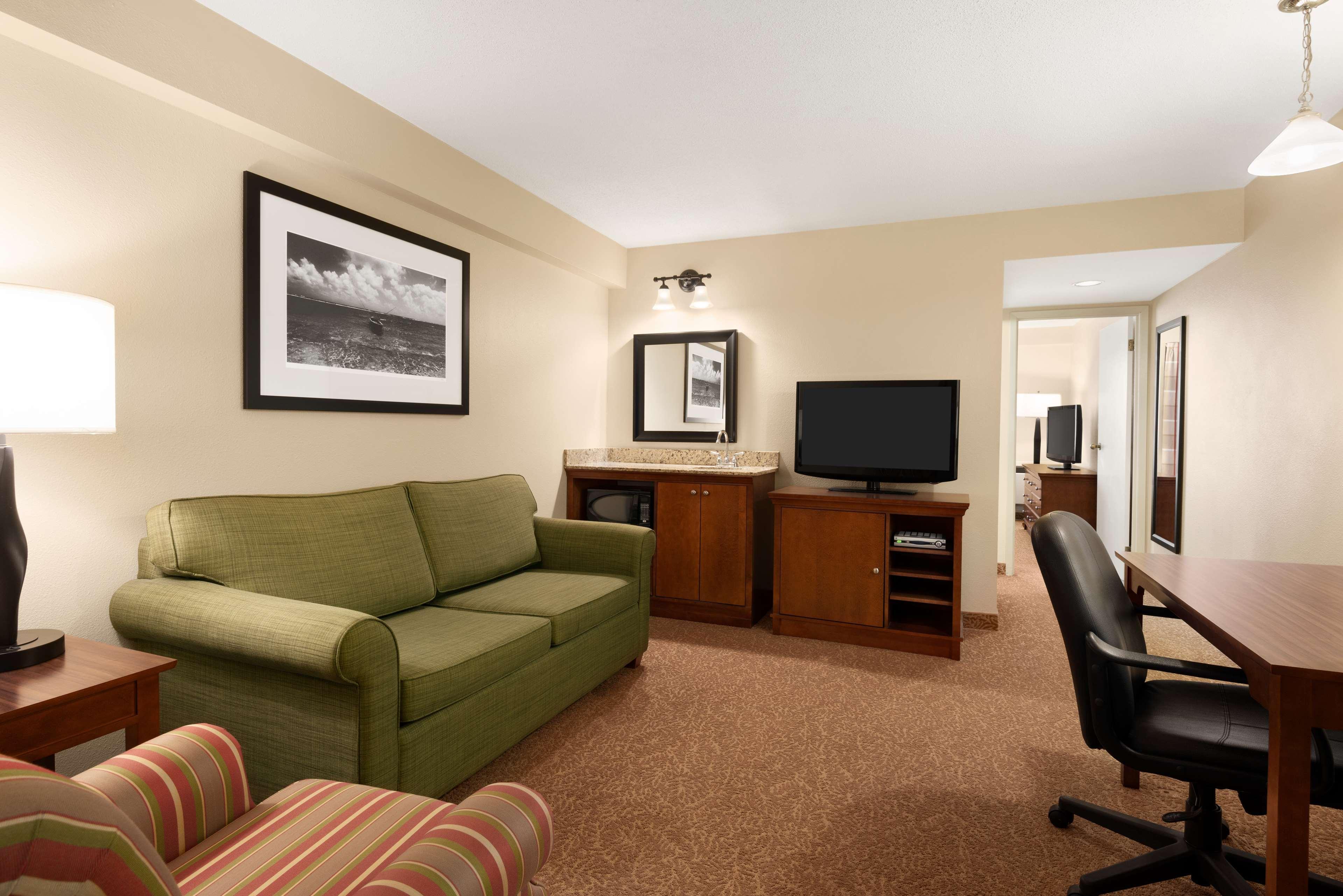 Travelodge Suites By Wyndham Regina - Eastgate Bay Exterior foto